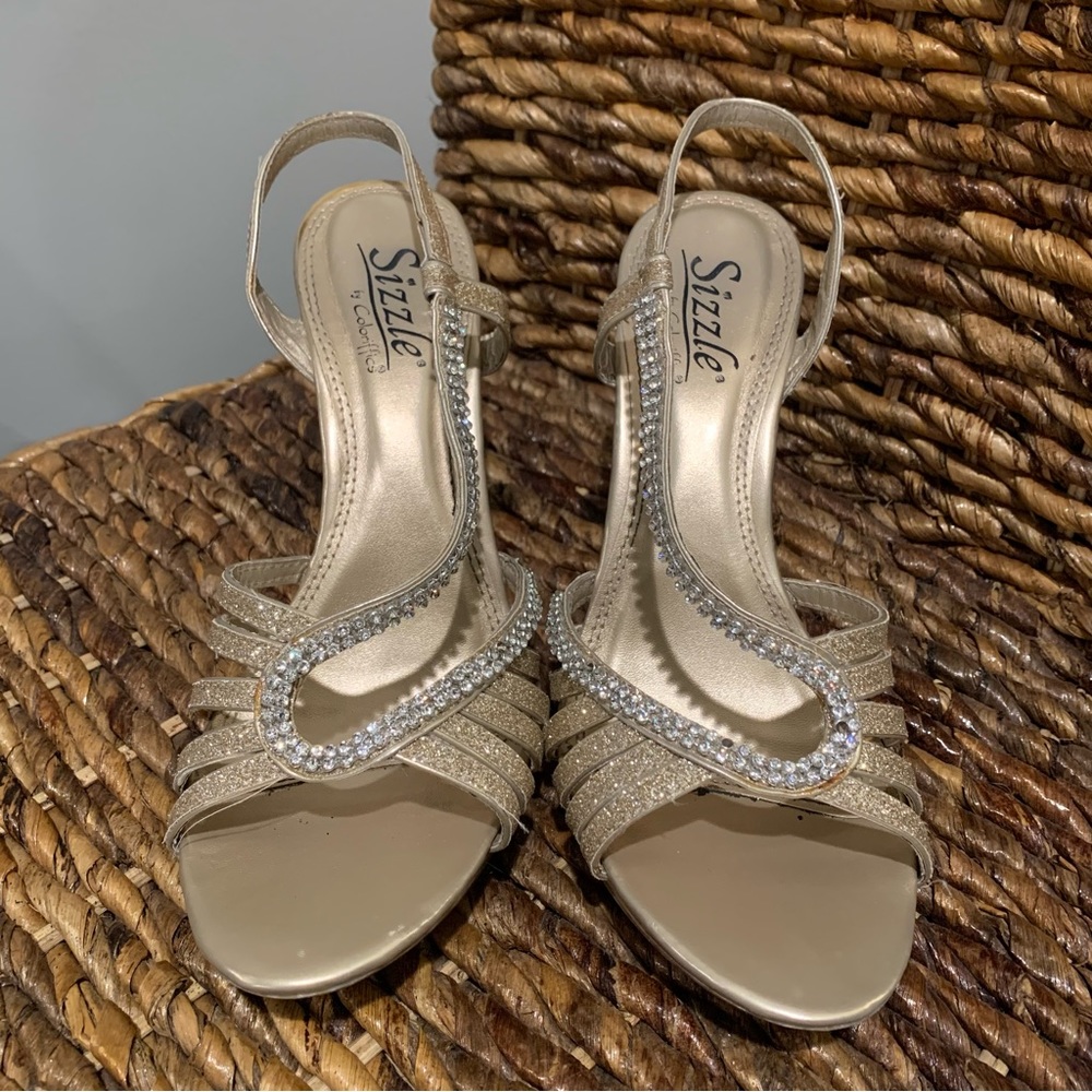 COPY - Sz 8 (EUC) Formal heels for Weddings, Pageants and Fair Queen’s - A1